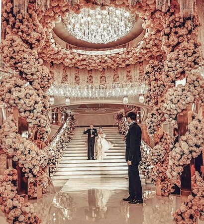 Sweetie, flowers and brides