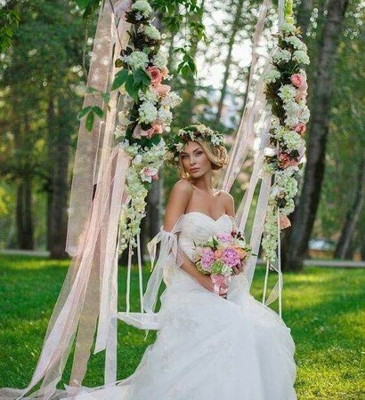 archs, bride and flowers