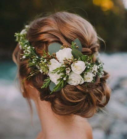 hair, style and flowers