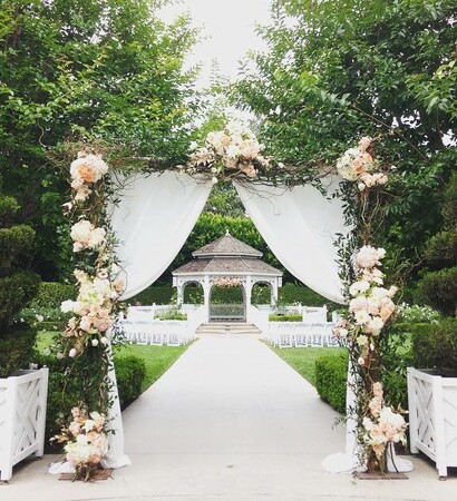 outdoors, weddings and floral