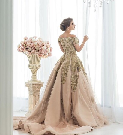 hairstyle, Nude and princess