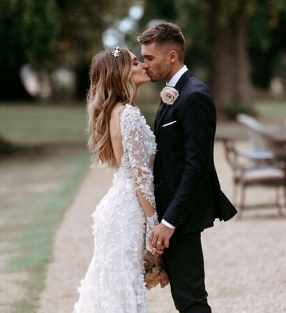 love, kiss and josh cuthbert