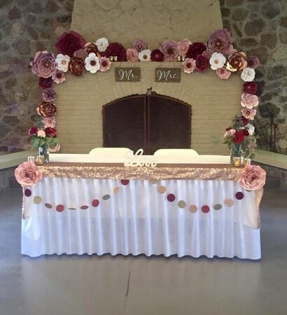 bachelorette, paper roses and in love