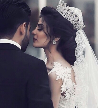 holding hands, love and relationship goals