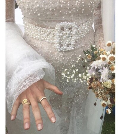 weddingdress, ring and flowers