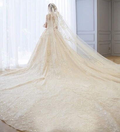 vogue, Couture and luxury
