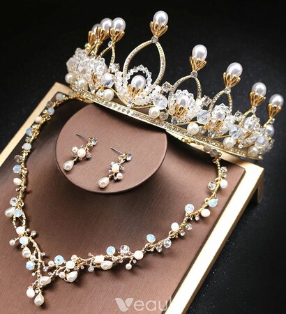 bridal hair accessories, bridal jewelry and necklace