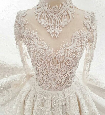 Queen, weddingdress and Couture