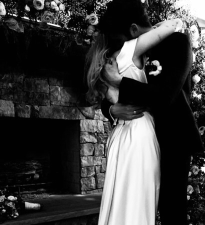 miley cyrus, hug and couple