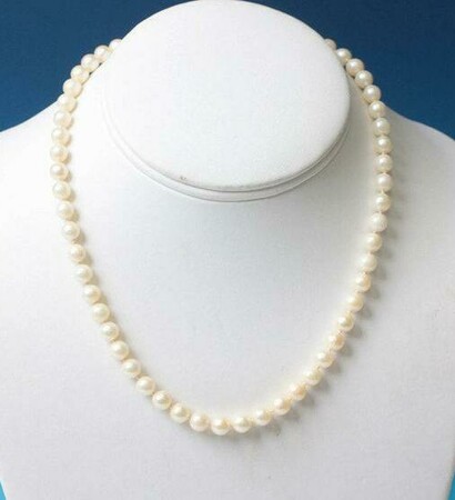 cultured pearl, choker necklace and holiday gift