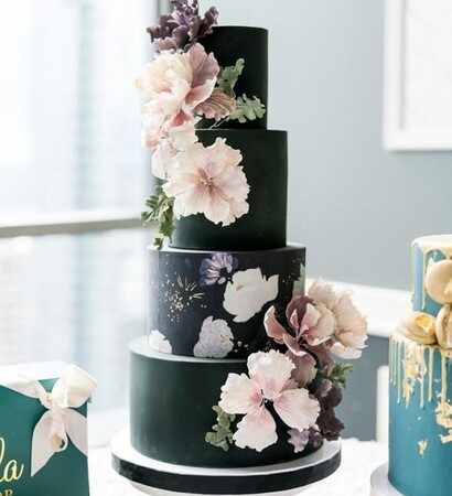 wedding cake, black cake and cake
