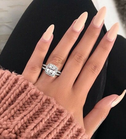 Nude, nails and pretty