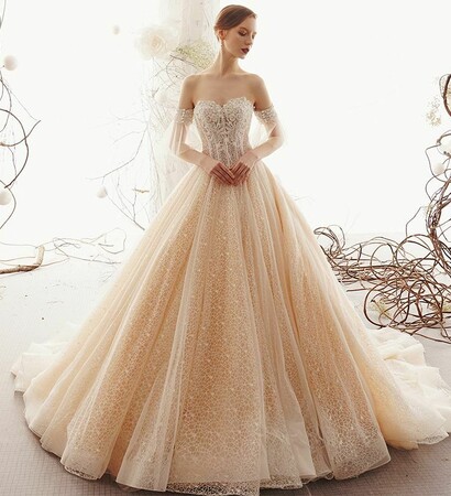 lace wedding dress, sweetheart wedding dress and bridal