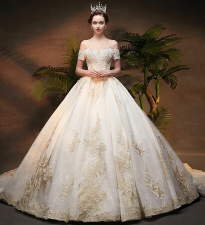 wedding dress 2019, bride and girl