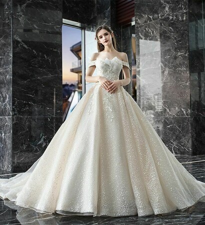 wedding dress 2019, bride and lace