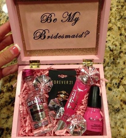 bridesmaid, presents and party