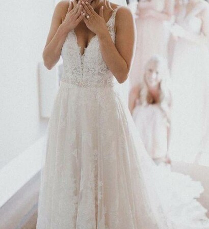 wedding photo, bride and bride photo