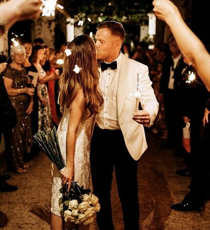 love, kiss and party