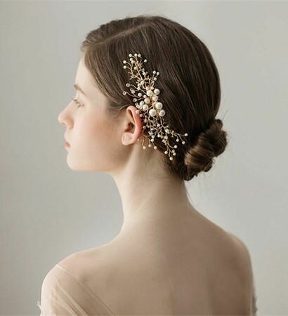 bridal hair accessories, wedding accessories and pearl