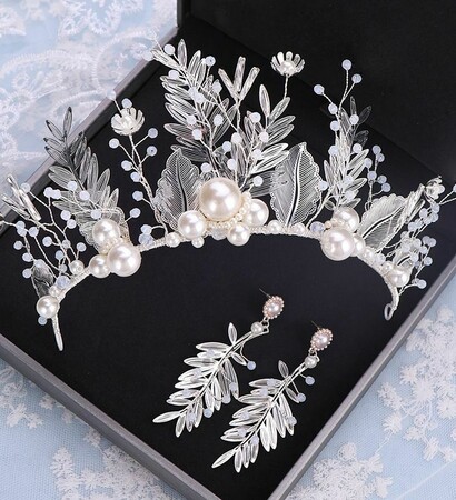 headpieces, bridal jewelry and leaf accessories