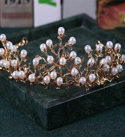 bridal hair accessories, wedding accessories and headpieces