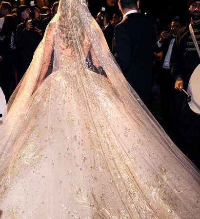 Queen, dress and princess