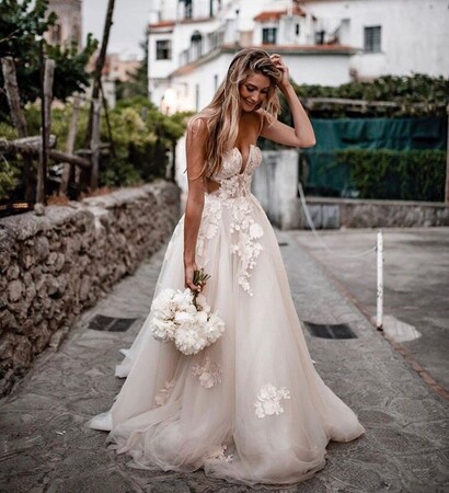 dress, wedding dress and bride