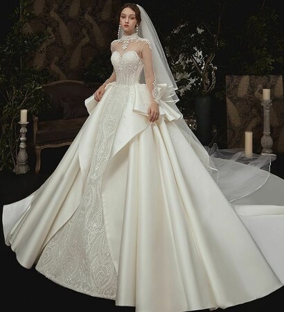 high end wedding drsss, bridal gown and bride