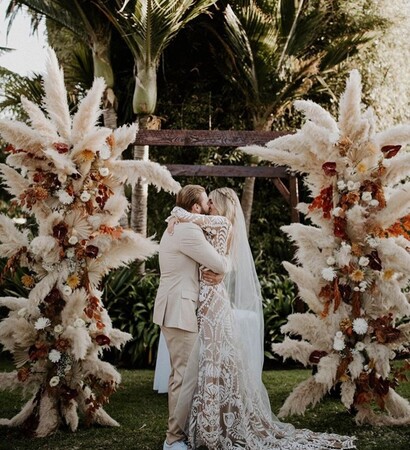 love, weeding dress and groom