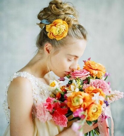 dress, roses and bouquet