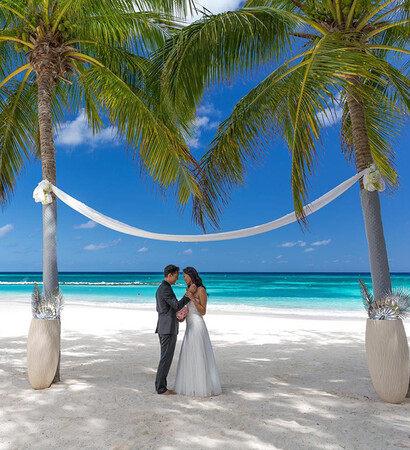 bride and groom, all inclusive resort and wedding destination