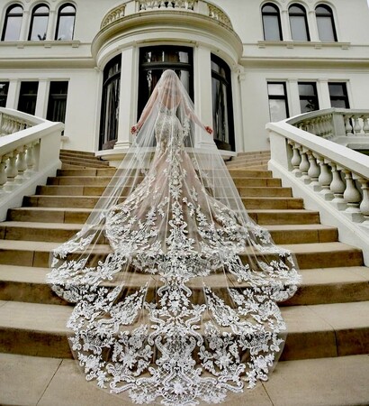 fashion, goals and dress