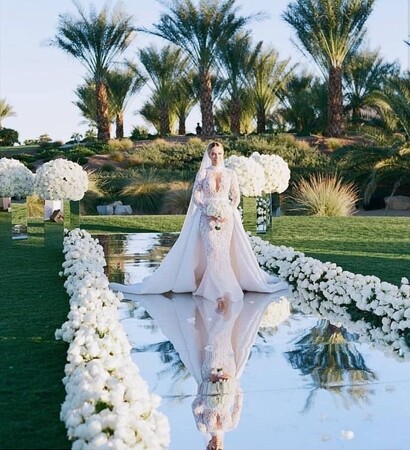 bride, wedding dresses and wedding decor