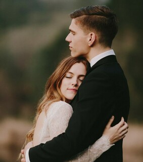 love kiss kisses hug hugs, عناقك عناق and حب عشق غرام