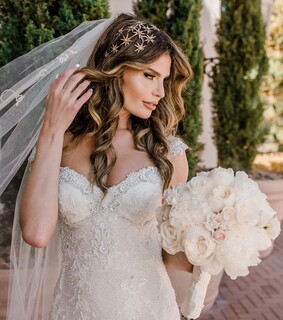 noiva, hairstyle and weddingdress