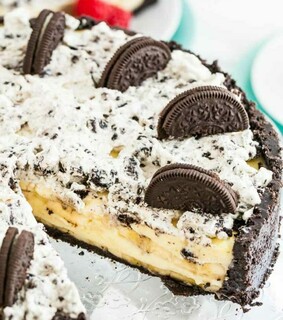 cake, cake decoration and chocolate cake