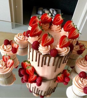 muffins, wedding cake and goodgasm