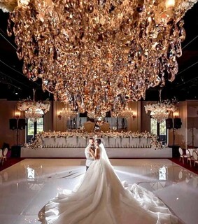 fashion, Queen and luxury