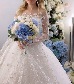 Queen, glamour and weddingdress
