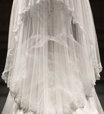detail, wedding dress and sarah burton