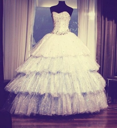 woow, girl and wedding dress