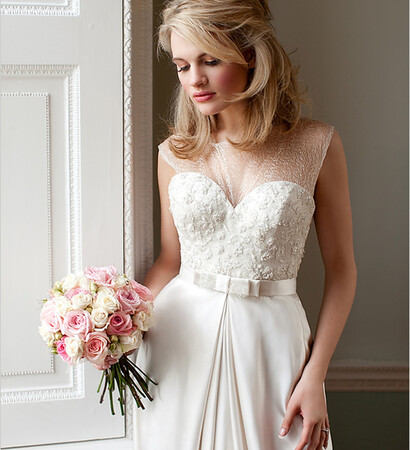 curves, bride and dress