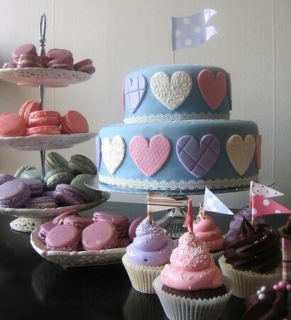 cake, heart cakes and Cookies