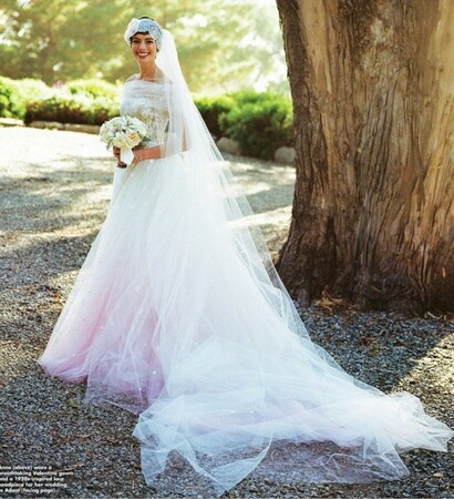 Anne Hathaway, wedding dress and Valentino