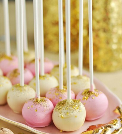 cake pops, pink and cake