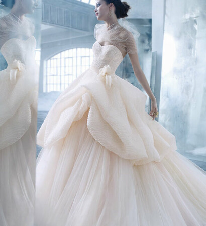 pregnant wedding dresses, maternity wedding dresses and weddings