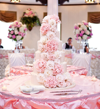 cakes with flowers, pink cakes and elegant cakes