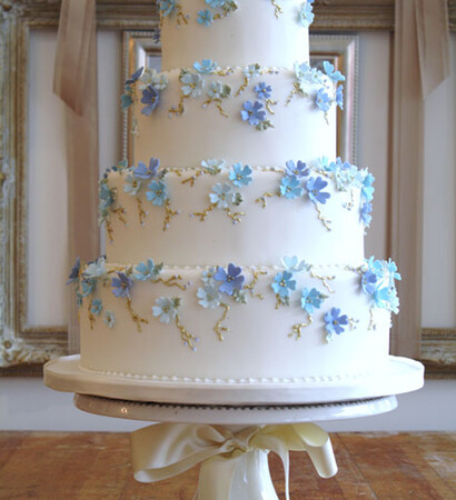cakes with flowers, beautiful cake and blue cake