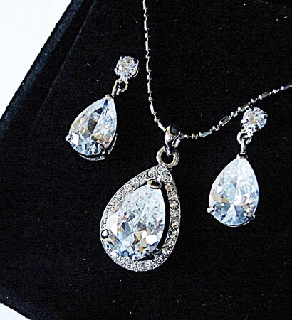 earrings, bridal set and necklace