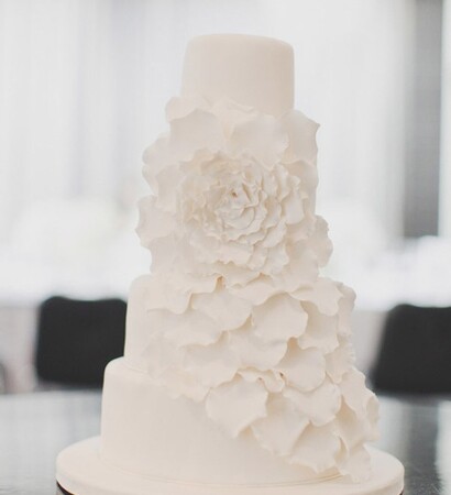 wedding cake and petal